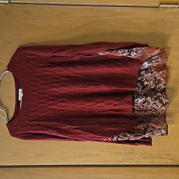 Burgundy Sweater with under lay - Picture 1 of 6